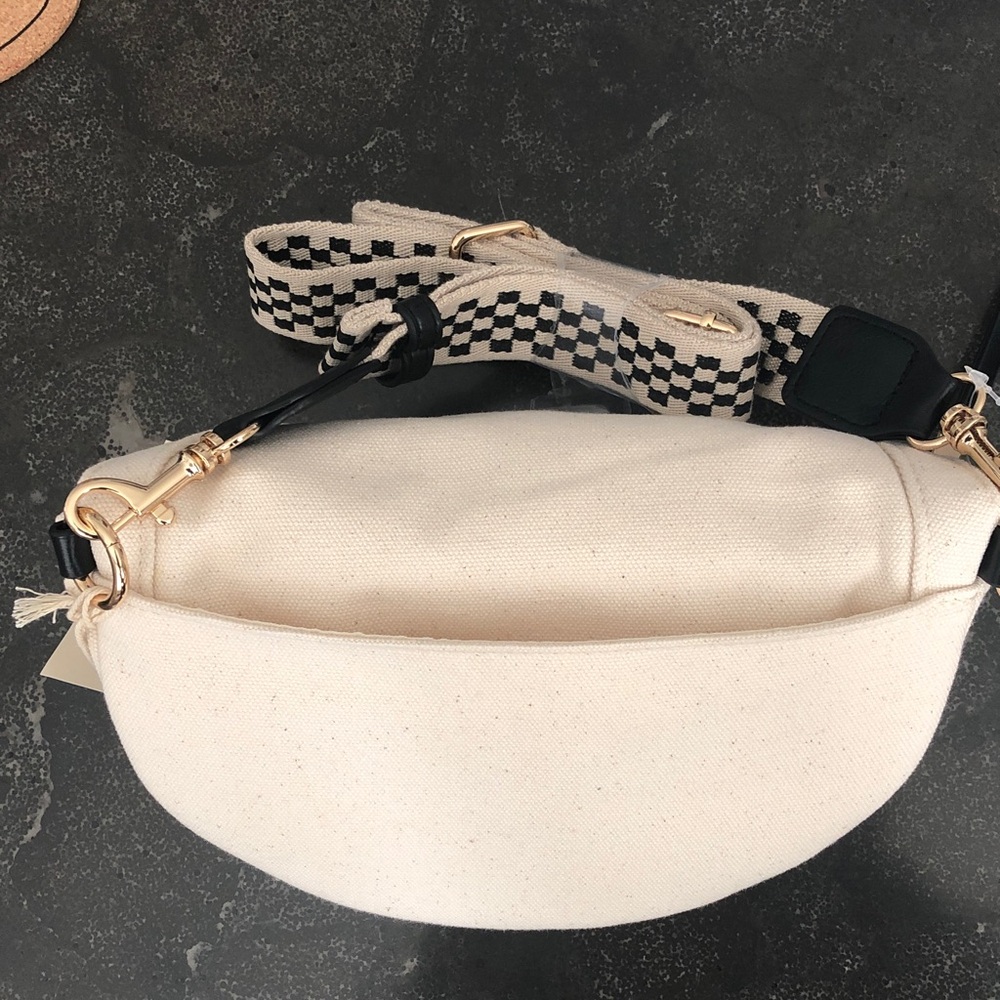 Universal Thread Cream Crossbody Bag with Checkered Strap, NWT - Picture 8 of 9